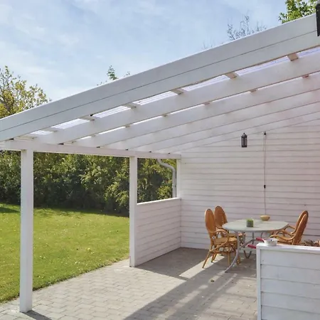 Two Bedroom Holiday In Farso