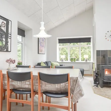 Two Bedroom Holiday In Farso Dom wakacyjny Fjelso